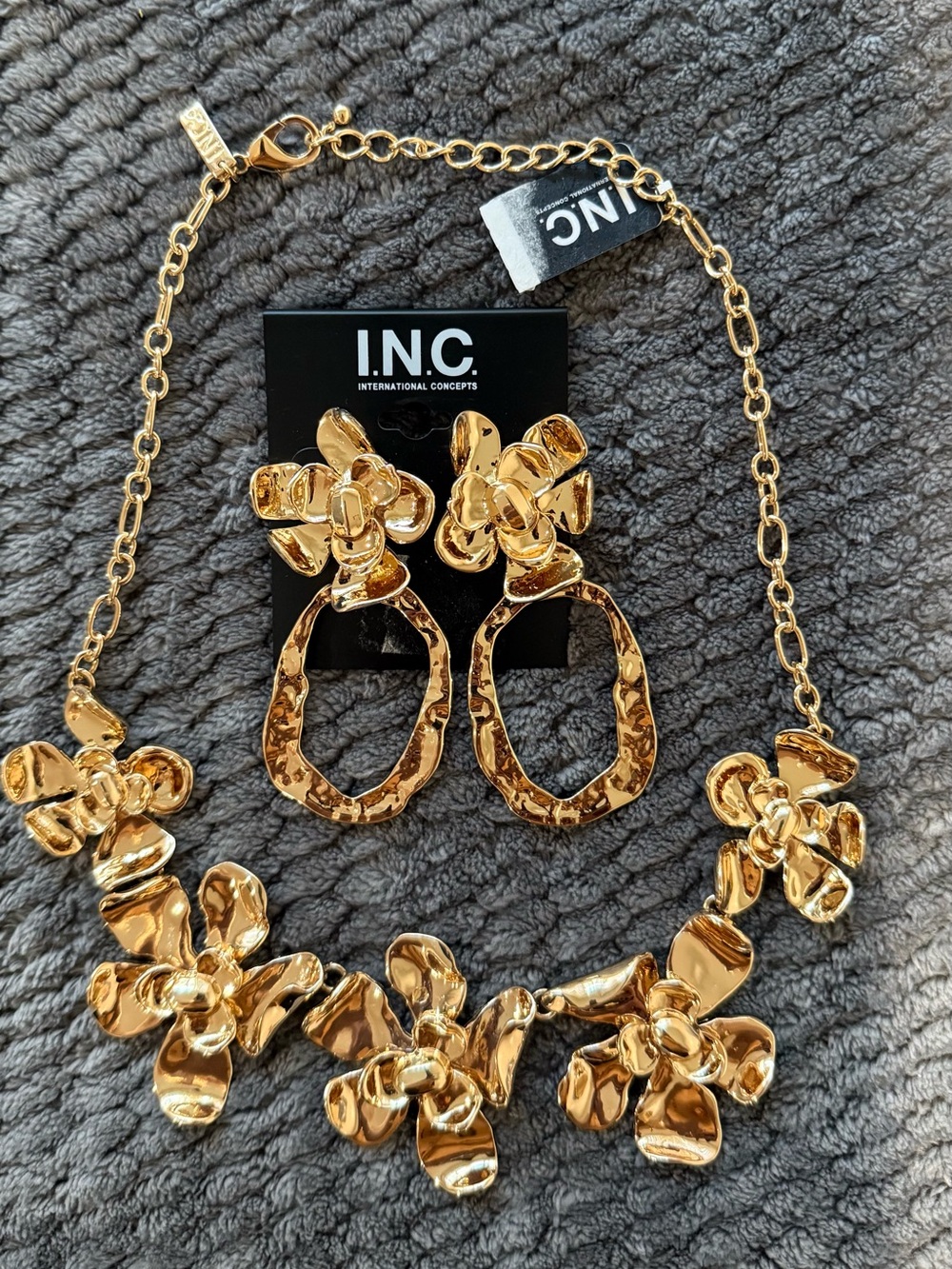 INC International Concepts Gold Floral Cluster Necklace and Drop Earrings Set